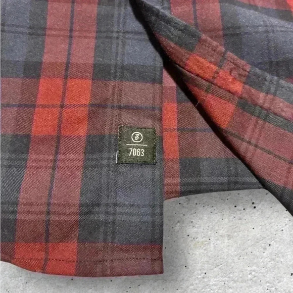 7 Diamonds plaid button down shirt small - Picture 3 of 7